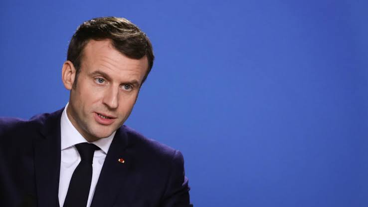 Guerre d’Algérie: Emmanuel Macron veut faire “comme Jacques Chirac sur la Shoah”
