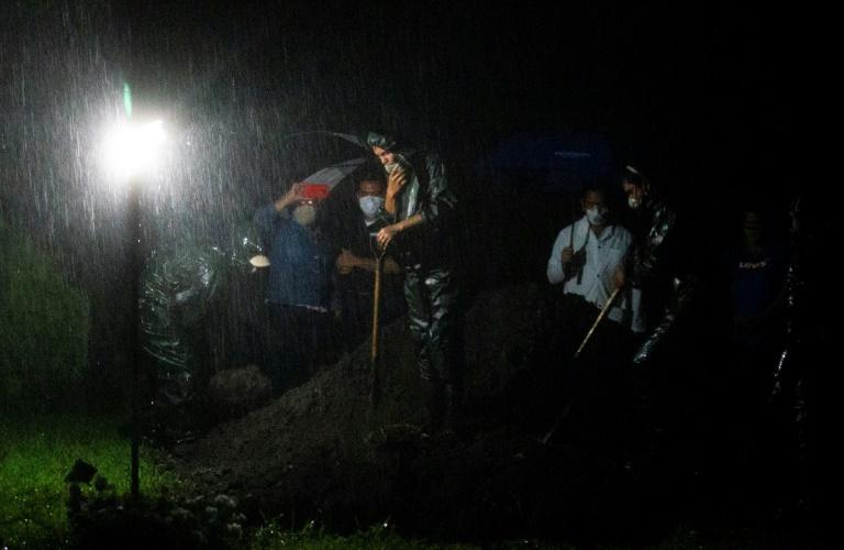 Coronavirus: au Nicaragua, des “enterrements express” de nuit et à la sauvette»