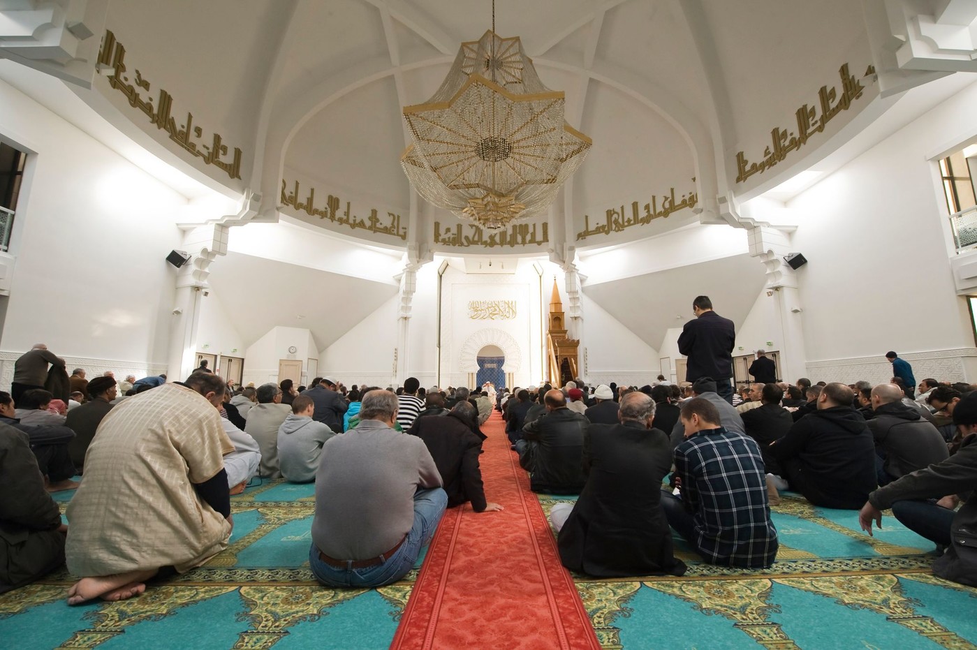72% des jeunes algériens considèrent la religion comme élément central de leur identité