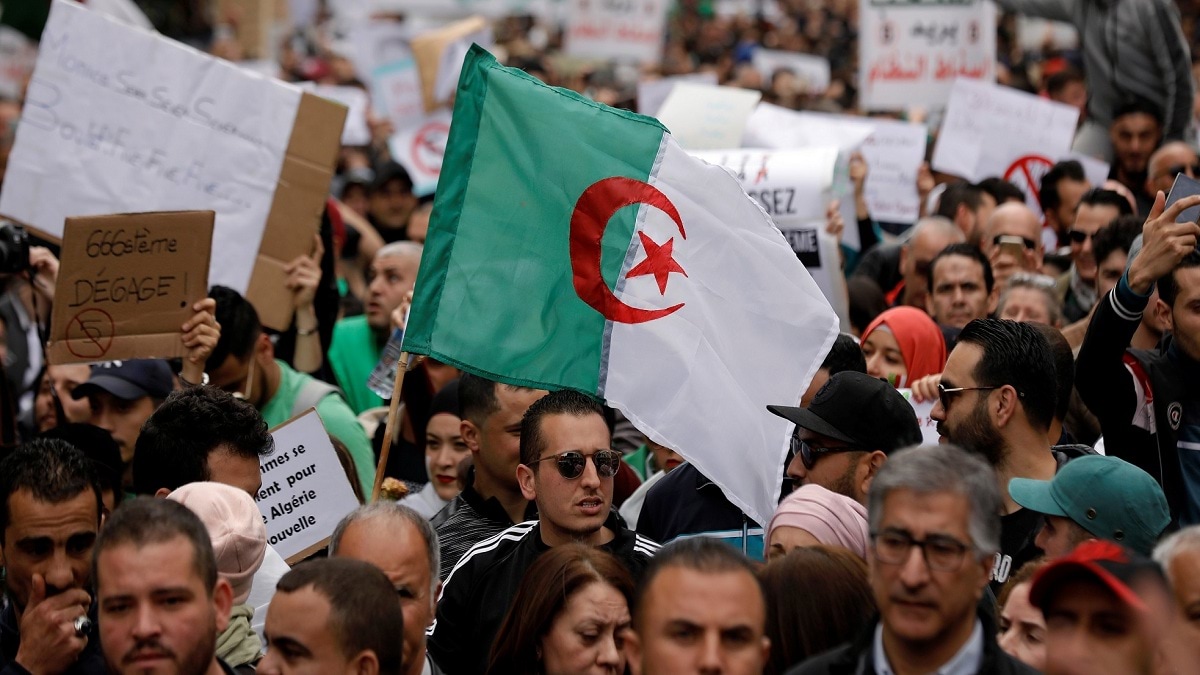 الحوار السياسي في الجزائر.. هل يَنتقلُ من النِية إلى الفعل؟