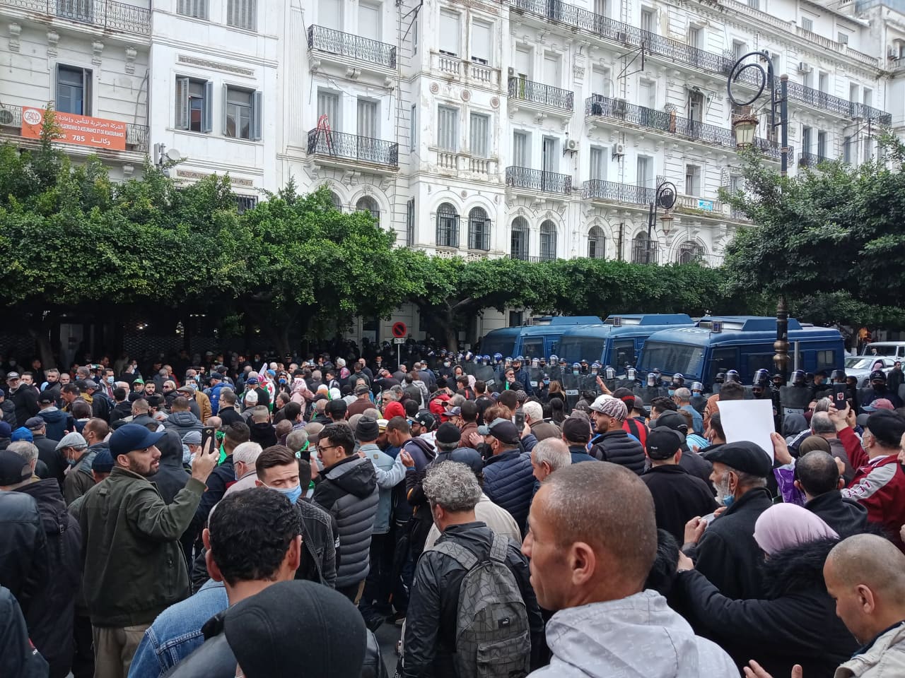 La garde à vue des manifestants arrêtés vendredi dernier,  prolongée