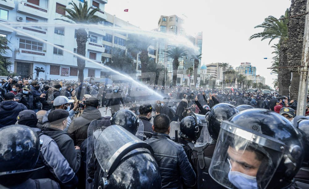 Tunis : des manifestations pour commémorer la révolution du 14 janvier 2011 réprimées