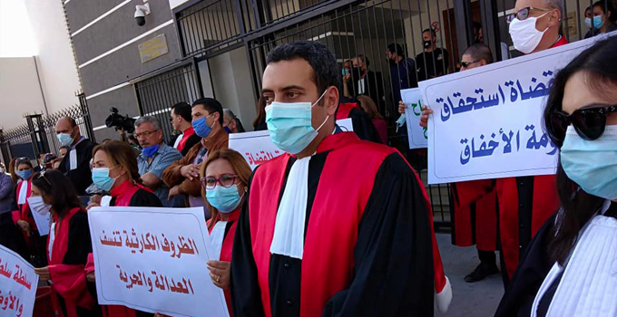 Tunisie: un an de prison pour un avocat accusé d'”outrage à la justice militaire”