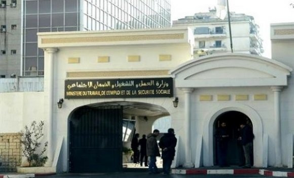 وزارة العمل ترّد على كنفدرالية النقابات بخصوص إضراب 26 و 27 أفريل