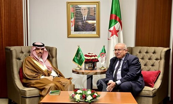 إعلام فرنسي-مغربي روج لوساطة سعودية…وزير الخارجية السعودي في الجزائر