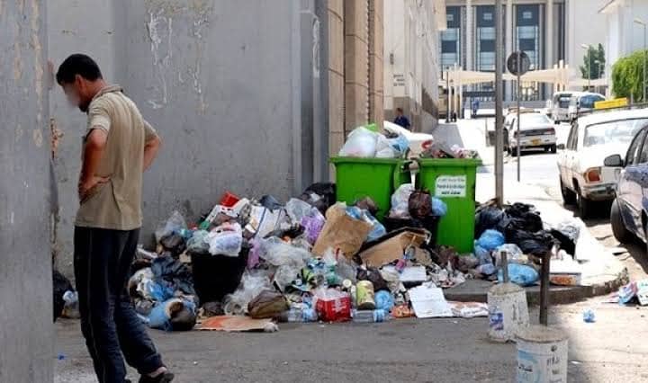بعيدا عن رواية 9 ملايين سائح…ديكور القمامة يعود لوهران بعد نهاية الألعاب المتوسطية