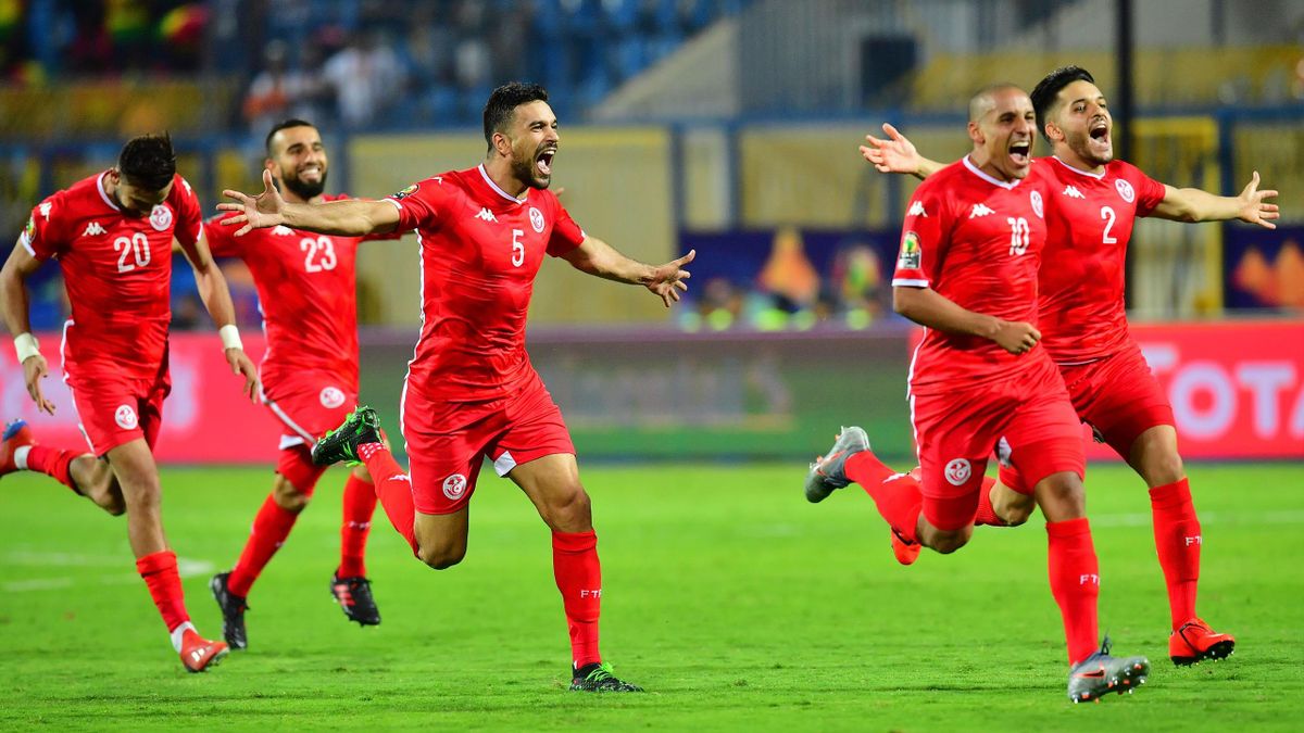 على خلفية الصراع بين الوزارة والاتحاد المحلي: الفيفا تهدد بمنع الكرة التونسية من المشاركة في كل المنافسات الدولية