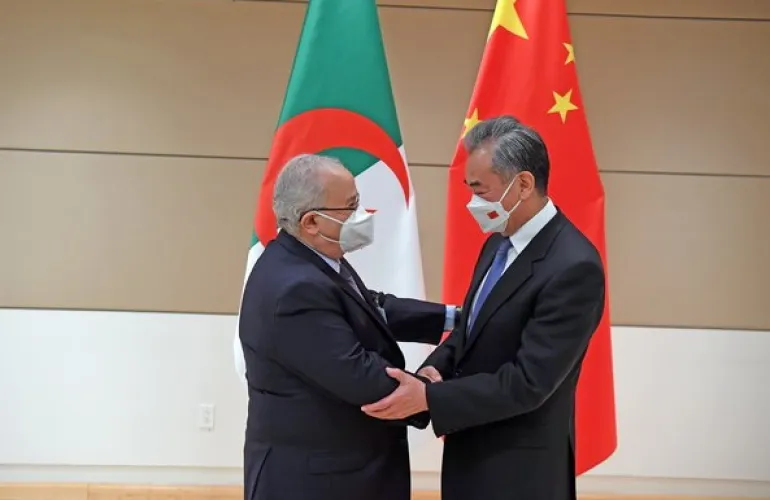 الجزائر والصين توقعان خطة تنفيذية لمبادرة الحزام والطريق قبل القمة العربية الصينية