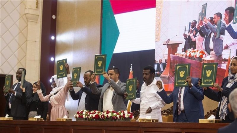 السودان: إتفاق بين الجيش والمدنيين على تشكيل حكومة إنتقالية في غضون شهر