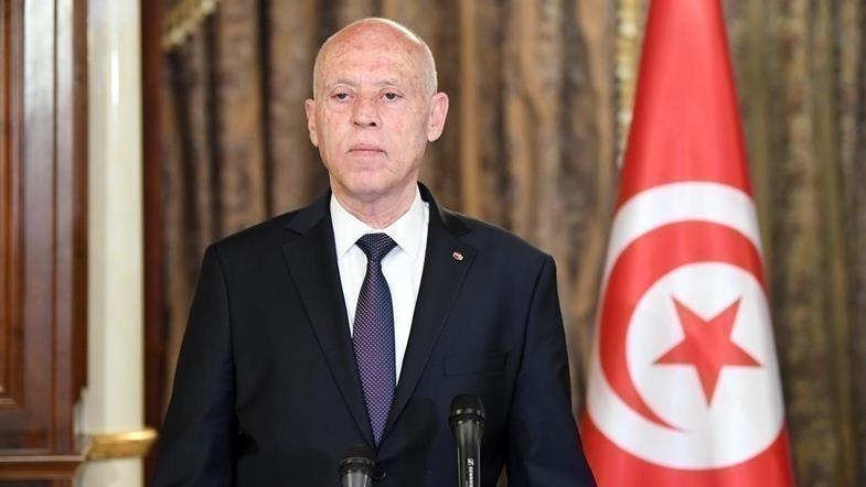 تمنح صلاحيات رقابة واسعة خارج سلطة القضاء: الرئيس التونسي يُمدد حالة الطوارىء في البلاد