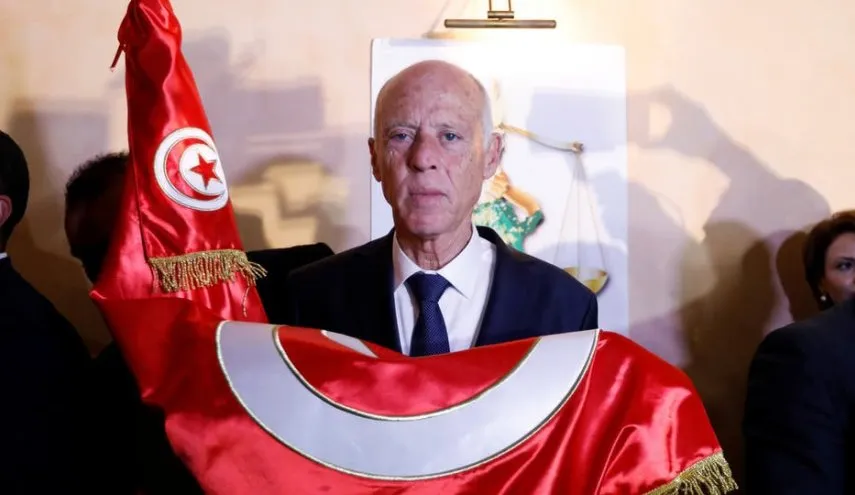 موجة إعتقالات غير مسبوقة تطال معارضين إعلاميين وقضاة: إلى أين يتجه قيس سعيّد بتونس ?