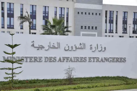 الخارجية الجزائرية تنفي تعليق منح التأشيرة للفرنسيين