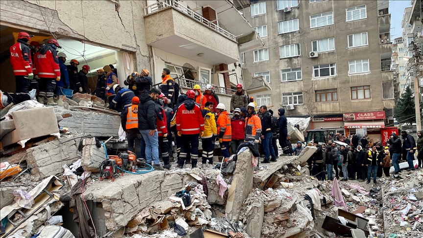 تركيا:ارتفاع حصيلة قتلى الزلزال المُدمر إلى 3419
