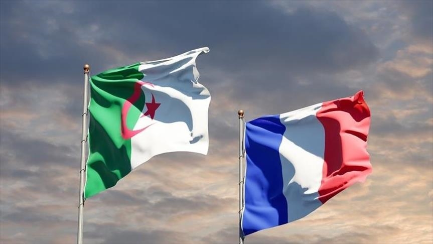 منذ شهرٍ تقريبًا: الجزائر توقف إصدار التصاريح المتعلقة بطرد المهاجرين غير النظاميين من فرنسا