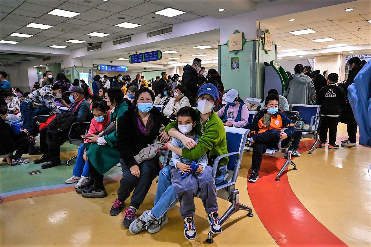 Chine : l’OMS inquiète de la vague d’infections pulmonaires touchant les enfants