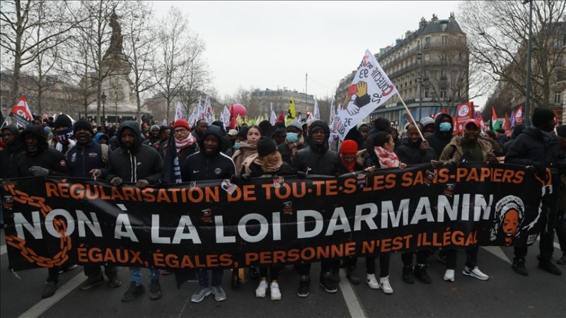 France / Loi immigration : Des milliers de manifestants rassemblés à Paris